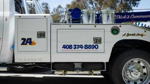 Tow truck service on US 101 near Coyote, CA